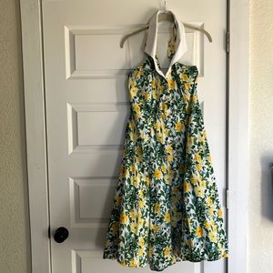 Summery, vintage flower dress! Gently used.